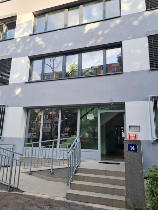 Linhs Place Prag